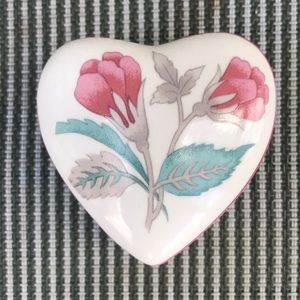 Heart trinket box by Leart